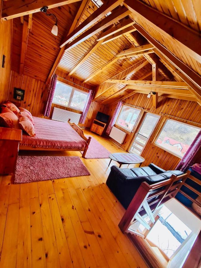 Cabana Vanatorilor Poiana Mărului Esterno foto